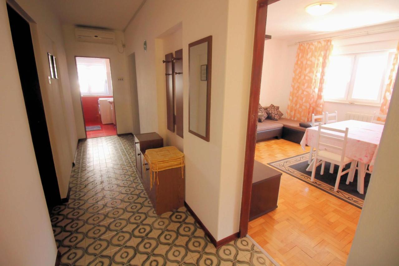 נובי ווינודולסקי Apartmens Adriana מראה חיצוני תמונה